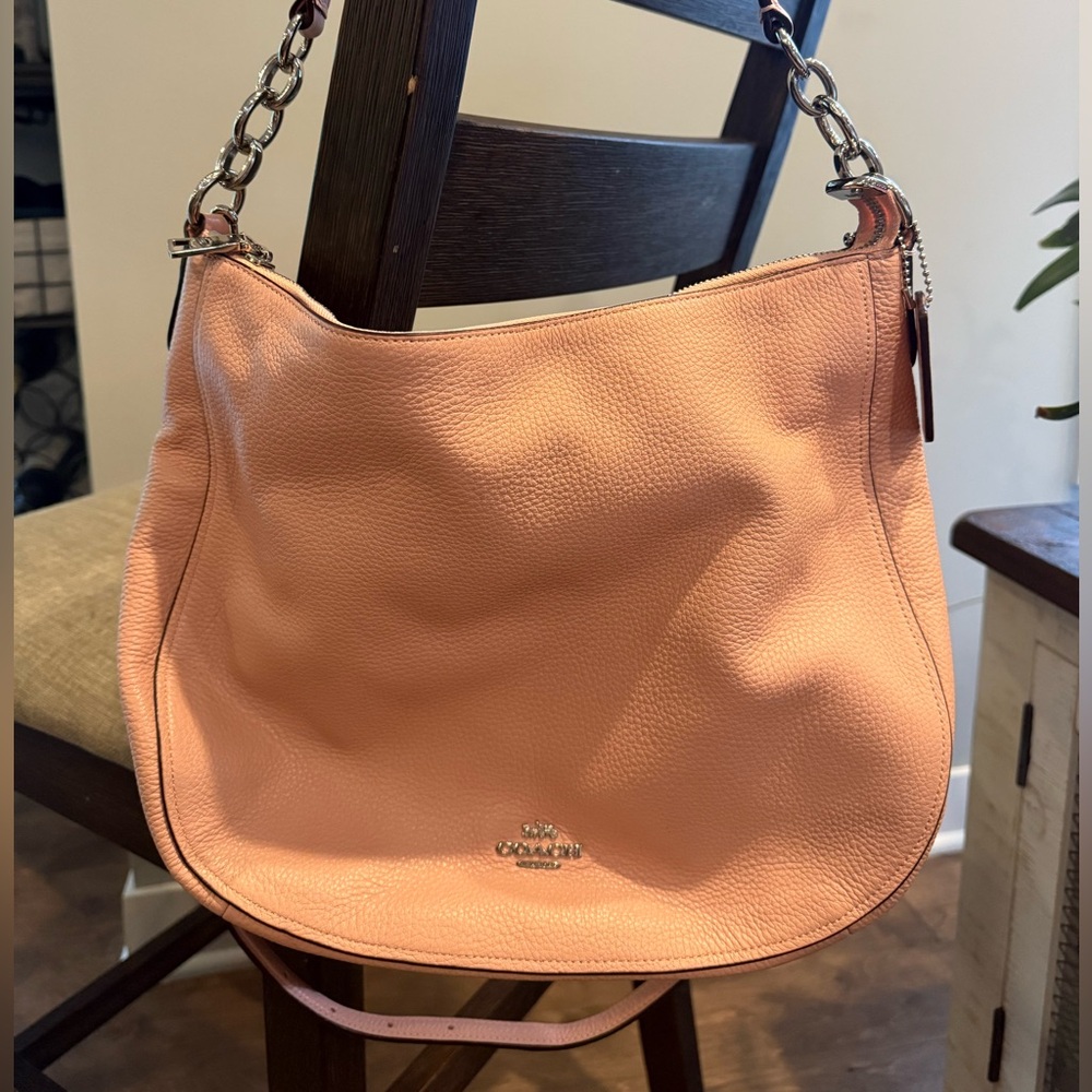 Coach Chelsea Hobo 32